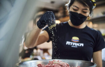 Ataka Burger: «Hamburguesas ricas y accesibles para los demás»