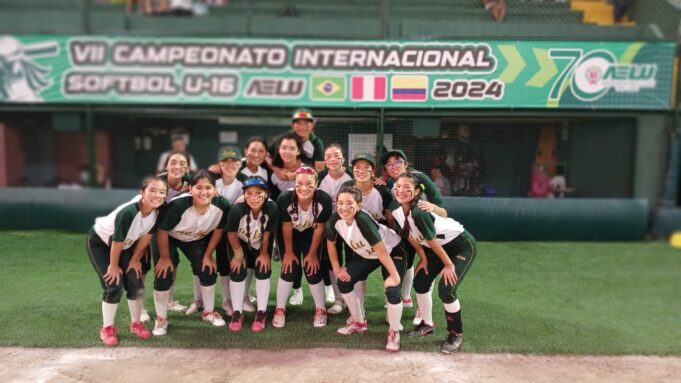 Softbol AELU U16: La unión es importante para que el equipo se consolide