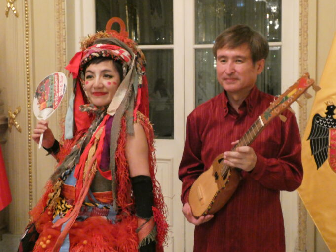 Emi Shirasaki & Tohoku Rokken Roll Show: En Japón conocemos el folclore peruano, la quena y charango andino