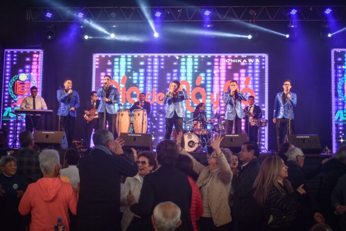 Día de Má y Pá: Una celebración inolvidable en la AELU