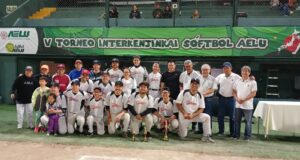 Torneo de Softbol Interkenjinkai AELU: ¡Okinawa Blanco es el campeón!