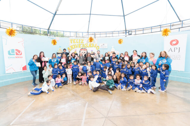 APJ: Centro Lima Nikko dona más de 1,200 libros a nidos de la Residencial San Felipe