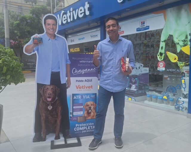 Koki Higa: Chayanne vendiendo comida para gatos